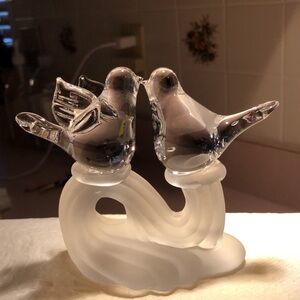 Glass Crystal Kissing Birds. Frosted glass base.  Absolutely beautiful.